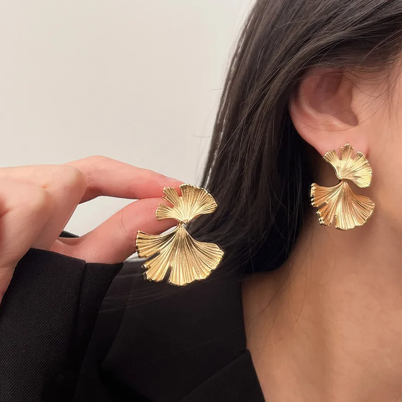 Brinco de Argola em Aço Inoxidável, Concha Caída