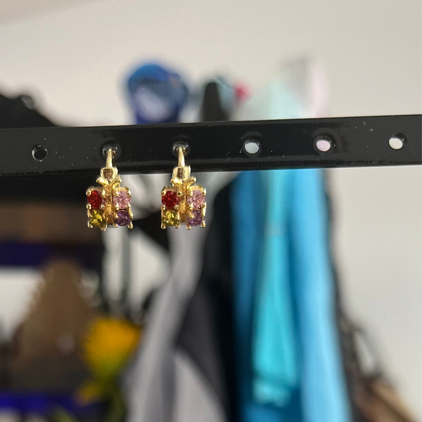 Argolas de Senhora Borboleta em Ouro Laminado 10K com Zircões