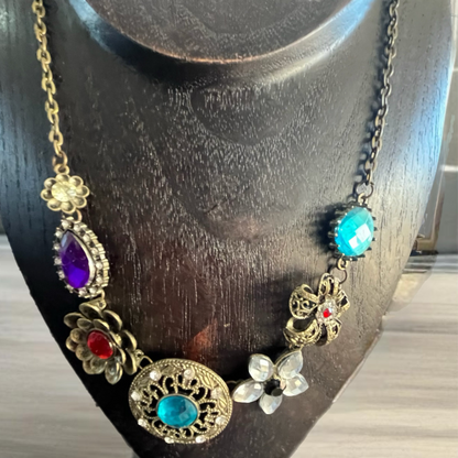 Colar de Senhora, Vintage com Flores de Cristais Estilo Europeu