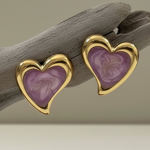Brincos Heart Marble Pequenos – Esmaltado Roxo e Dourado