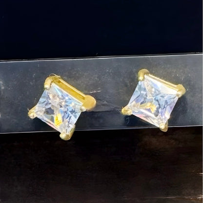 Brincos em Ouro Laminado 18K com Zicônia