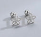 Brincos Flor Prata, Tipo Piercing com Zircónias - Fecho de Rosca Hipoalergénico