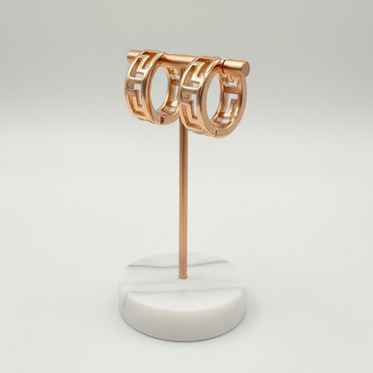 Argolas Pequenas em Ouro Rosa Laminado 10K, Tipo Versace