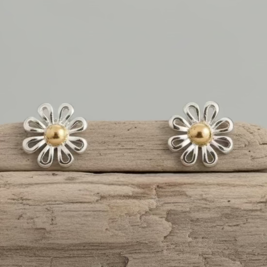 Brincos Daisy – O Teu Novo Amuleto Floral