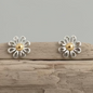 Brincos Daisy – O Teu Novo Amuleto Floral
