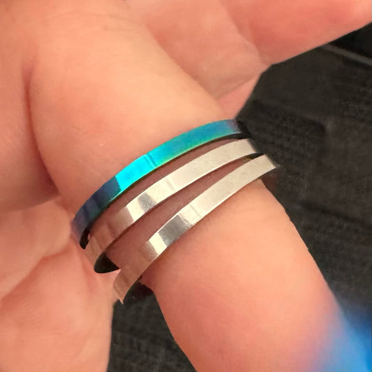 Conjunto de 3 Anéis Finos em Aço Inoxidável Coloridos
