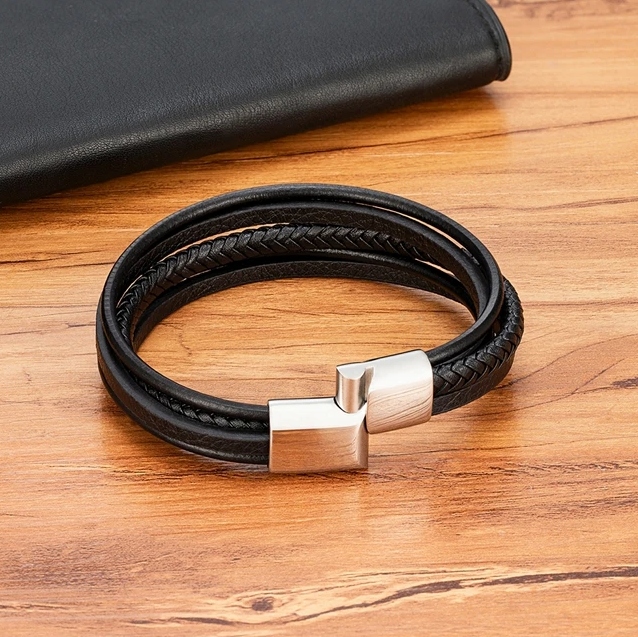 Pulseira de Homem em Couro Multicamadas Fivela Prateada em Aço Inoxidável, Preta Trançada