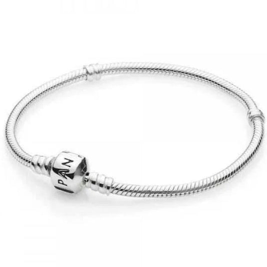Pandora Letras Pretas