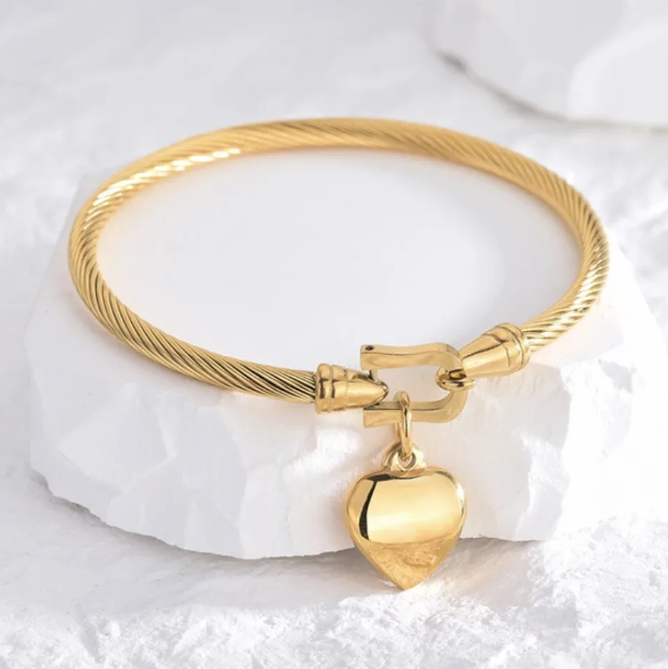 Pulseira Rígida "Nautical Heart" em Aço – Elegância com Toque Industrial