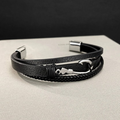 Pulseira "Capitão" – Couro, Aço e Atitude