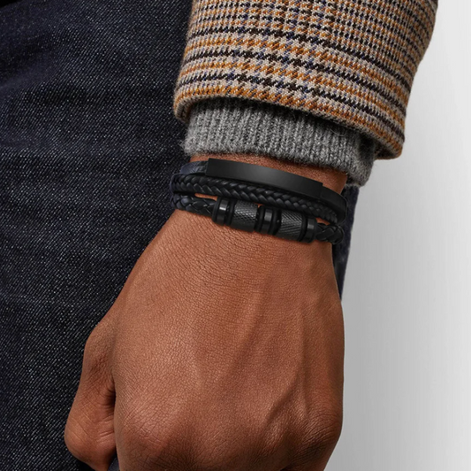 Pulseira de Couro Preto Trançado Personalizada em Aço Inoxidável com Santa Maria, Açores
