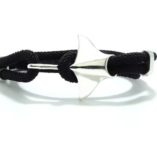 Pulseira com Corda Preta em Multicamadas, Pingente Manta-Raia Prata