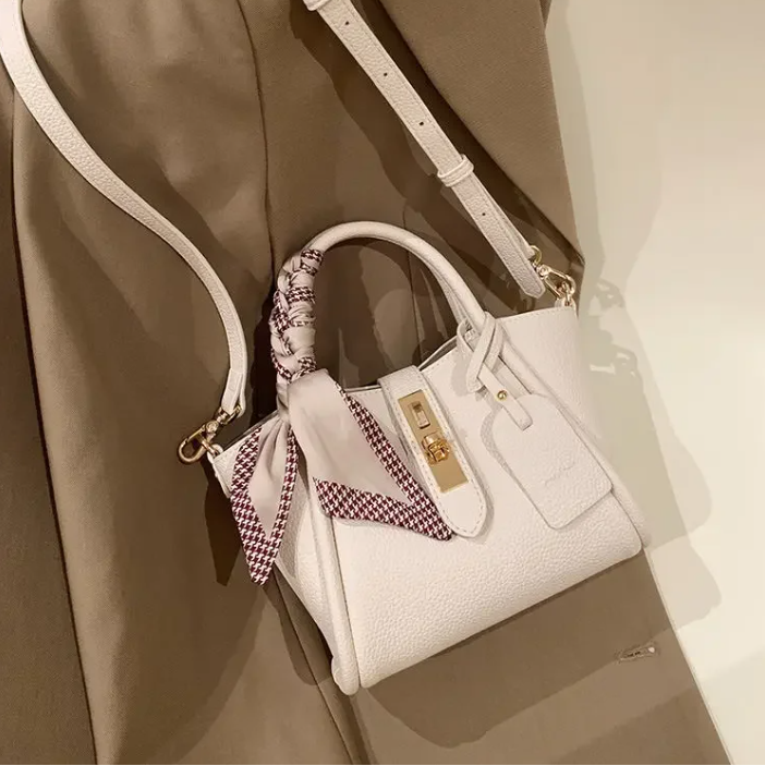 Mala de Senhora em Couro Pu com Laço de Cetim , Bege