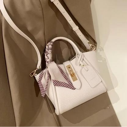 Mala de Senhora em Couro Pu com Laço de Cetim , Bege