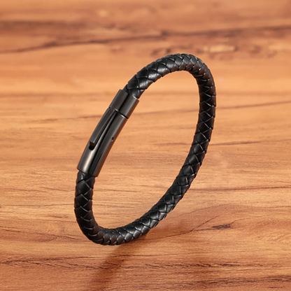 Pulseira de Couro Trançado & Aço Inox – Resistência para o Dia a Dia