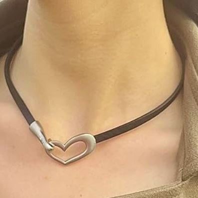 Colar/Pulseira de Senhora em Couro, Coração